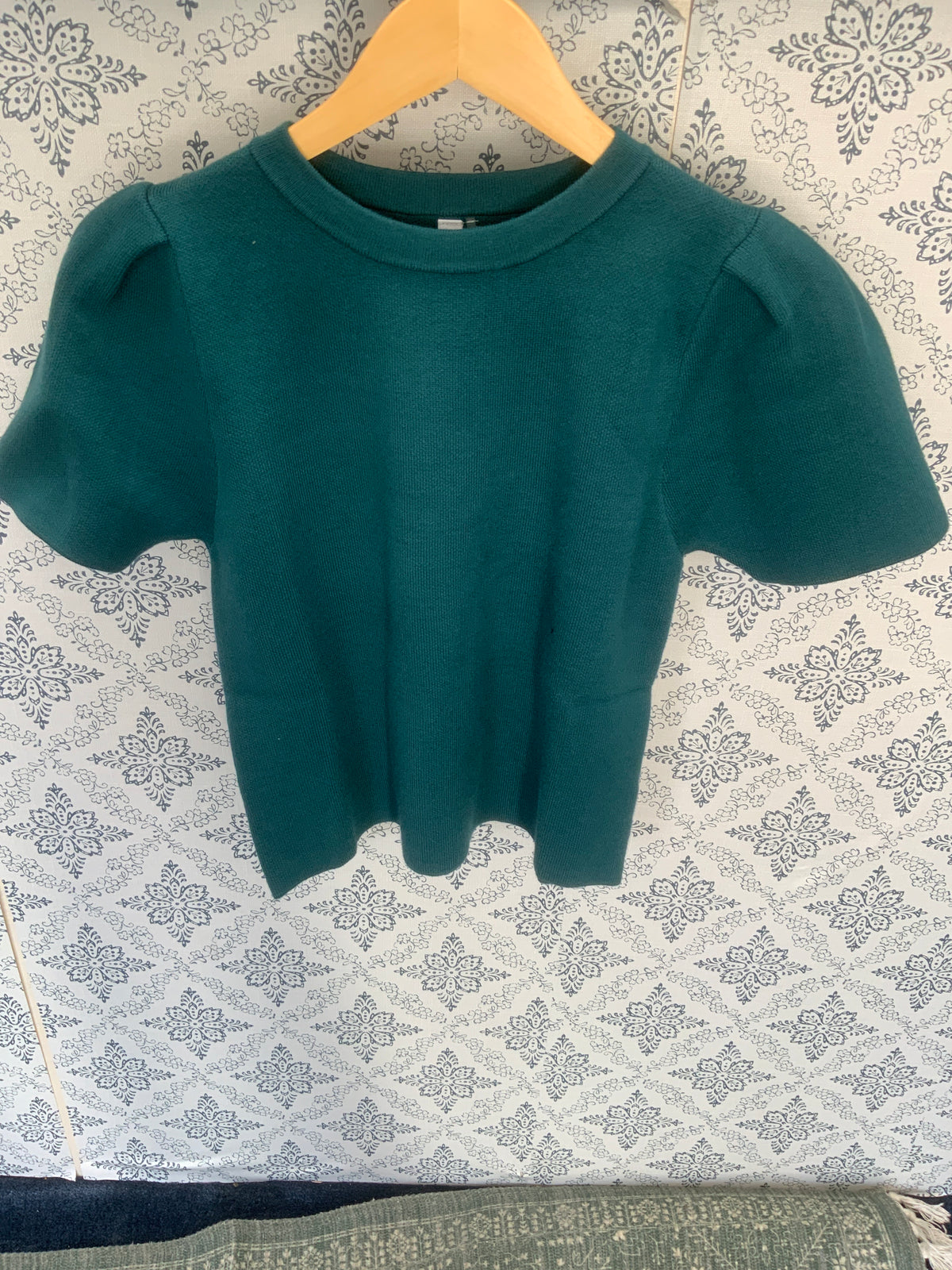 Teal top